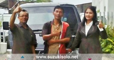 Terima kasih keluarga bapak Darsono di Wonogiri, yang telah membeli mobil baru New Carry Pickup bersama Yuli - Team Bambang Pram, Dealer Suzuki Solo Indonesia Utama