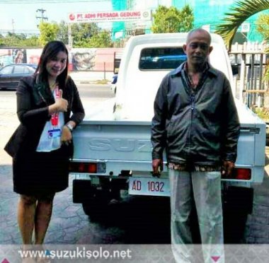 Terima kasih bapak Ngadimin, pengusaha sayur di Boyolali yang telah membeli mobil Suzuki New Carry Pick Up dengan Ika - Team Bambang Pram, Sales mobil Suzuki Solo Indonesia Utama